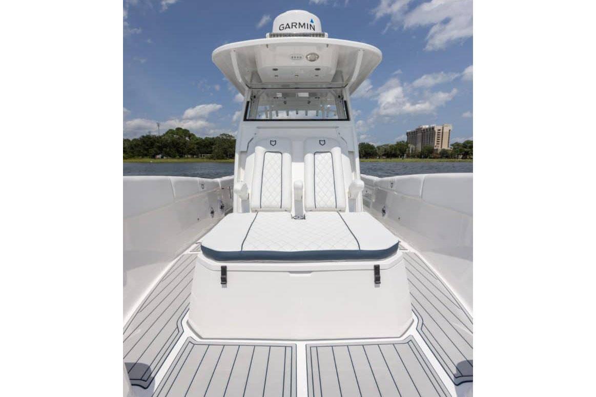 2026 Sea Fox 328 Commander