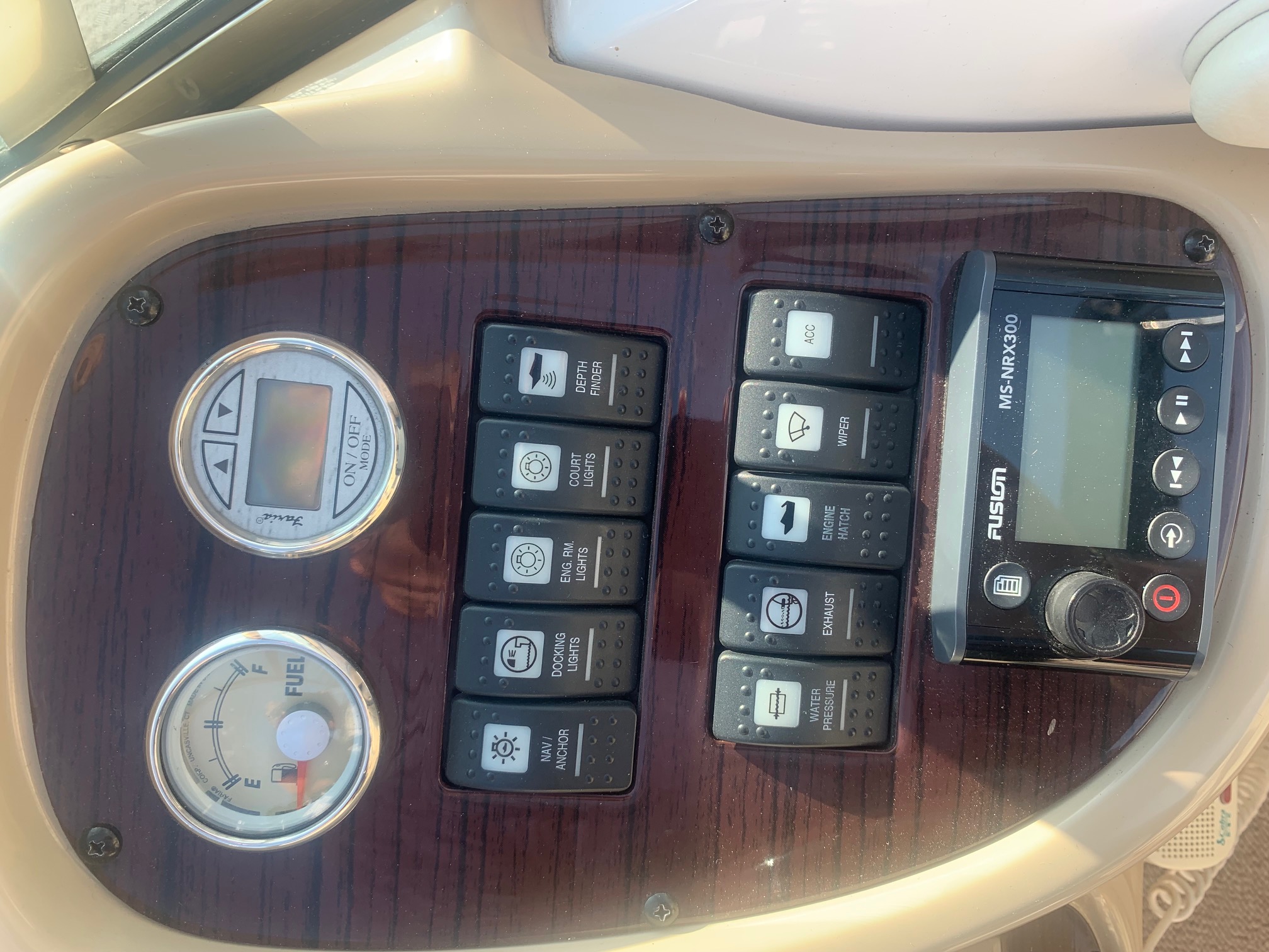 Used 2004 CHAPARRAL 256 SSI