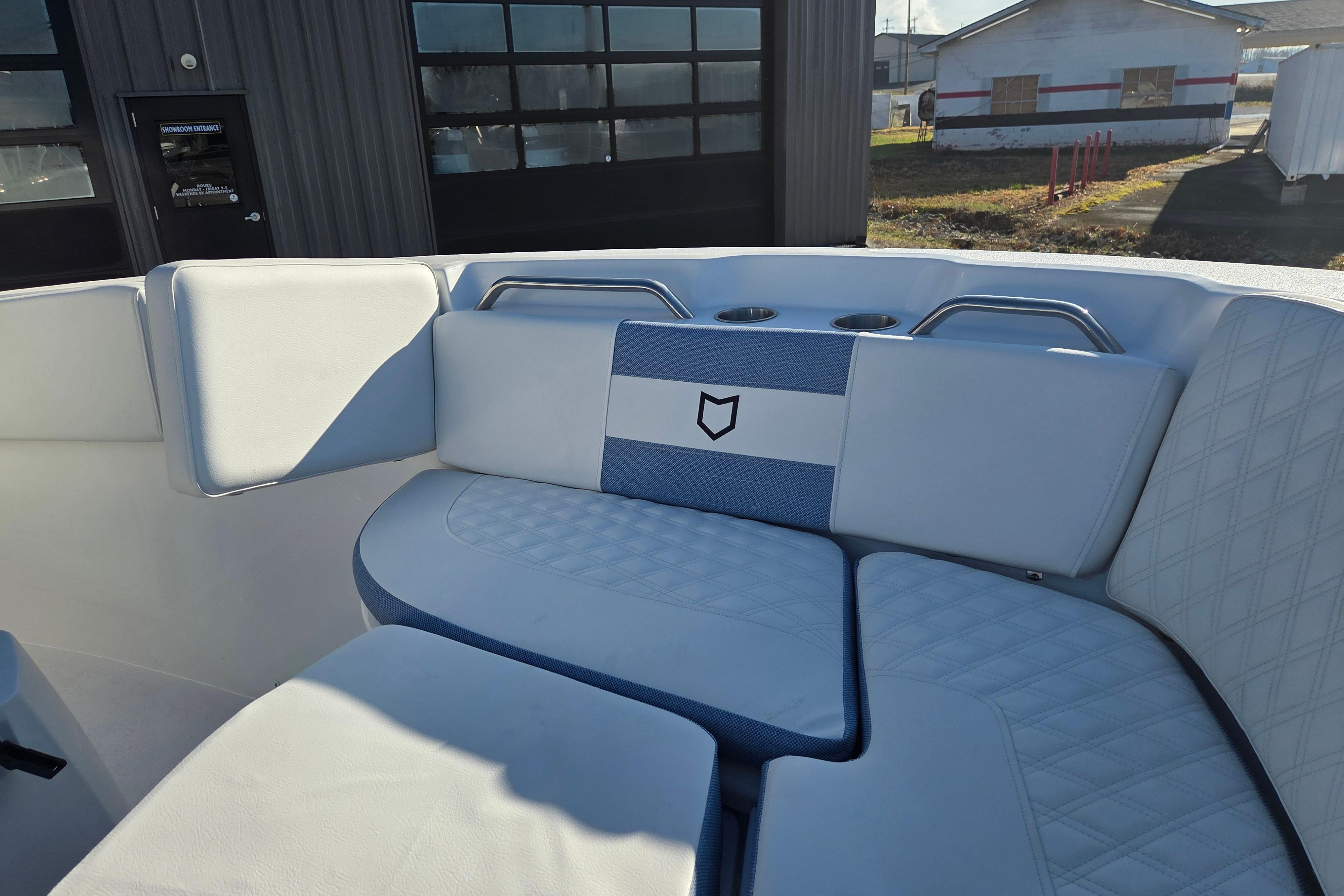 2026 Sea Fox 268 Commander