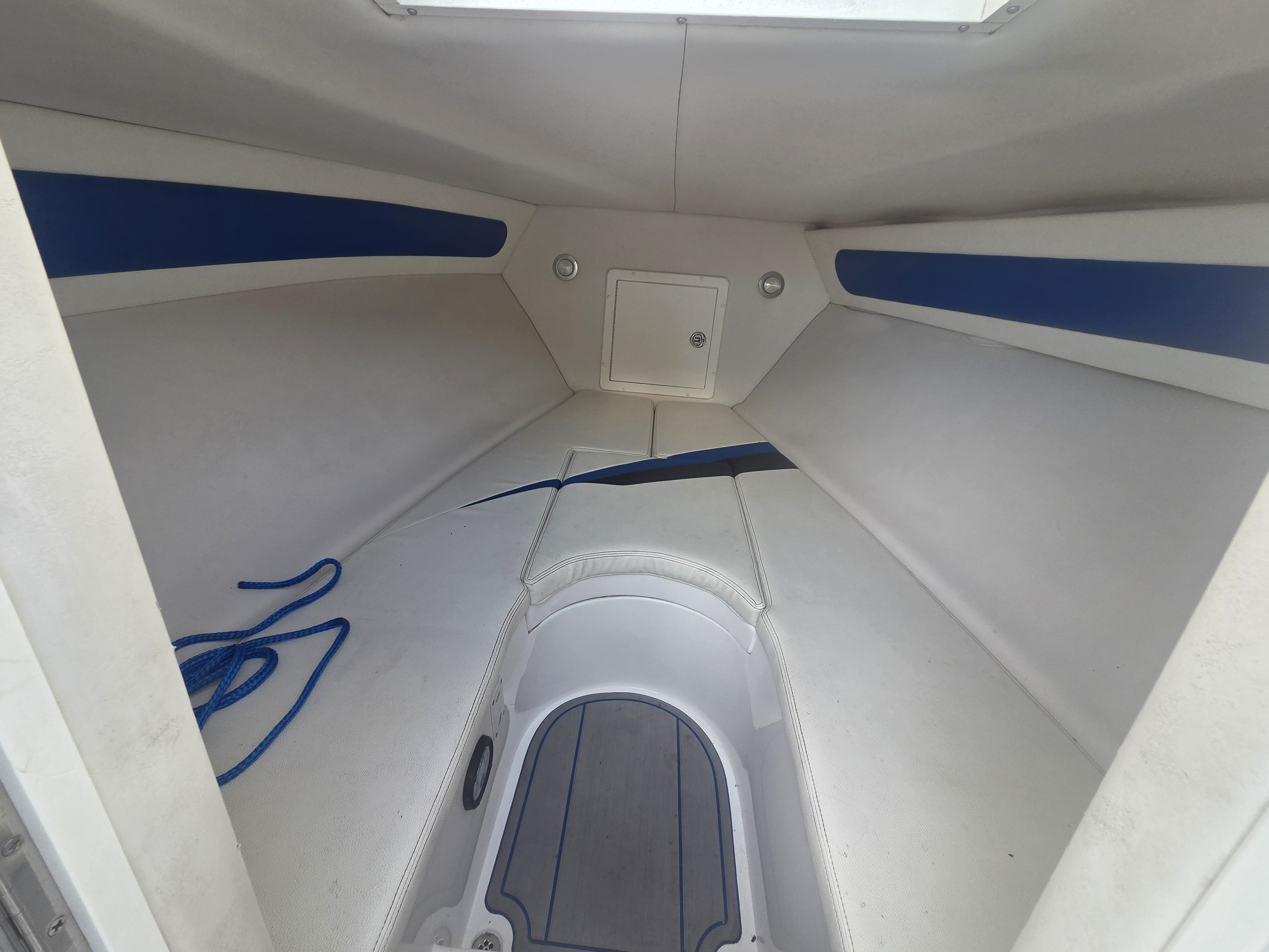 Used 2016 Renegade 32 Cuddy