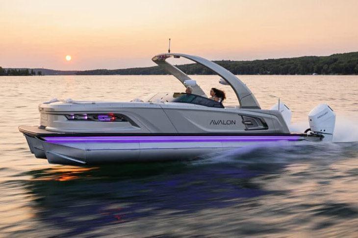 2026 Avalon Excalibur Elite Windshield - 27'
