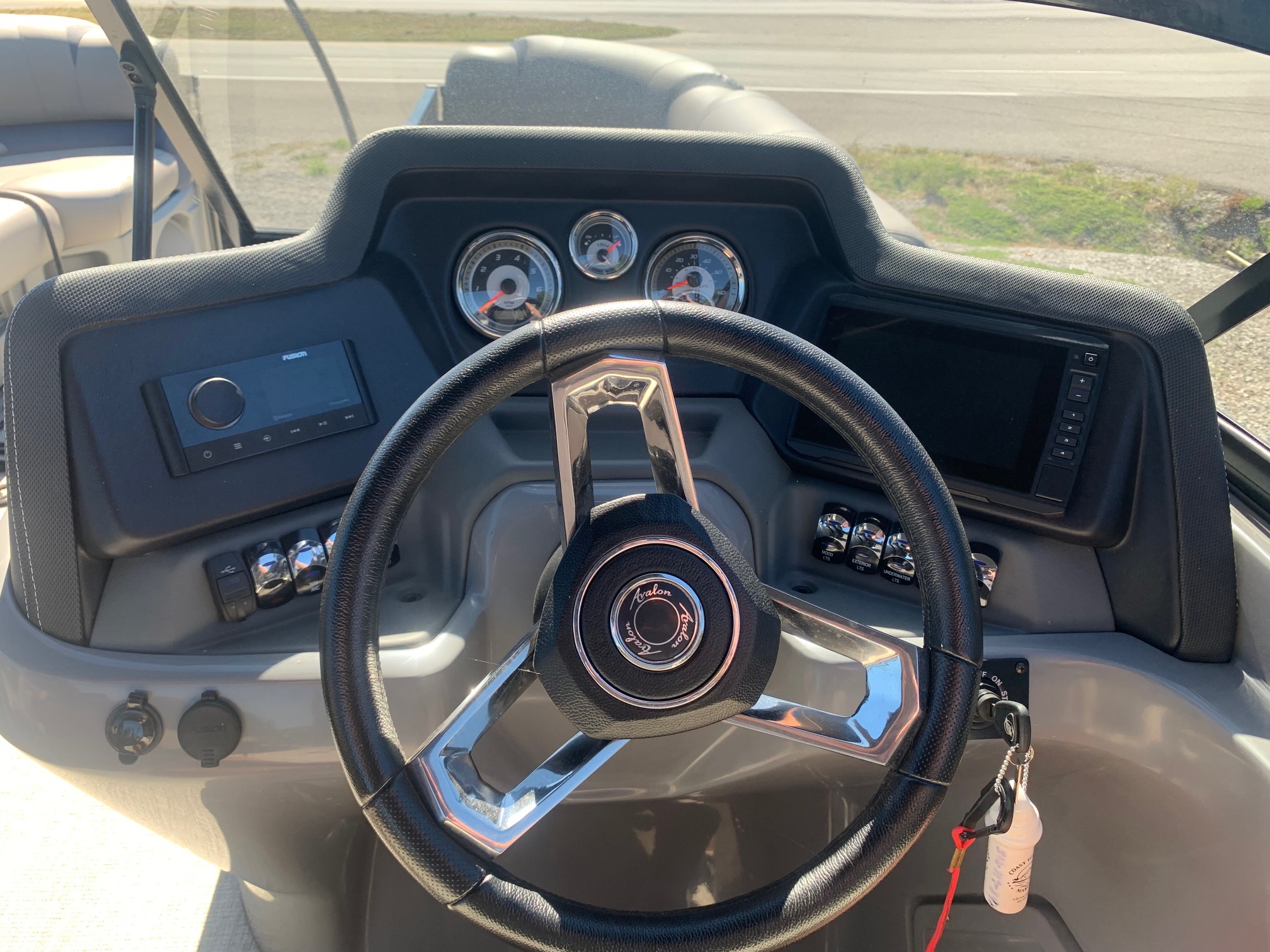 Used 2022 AVALON 2585 QL