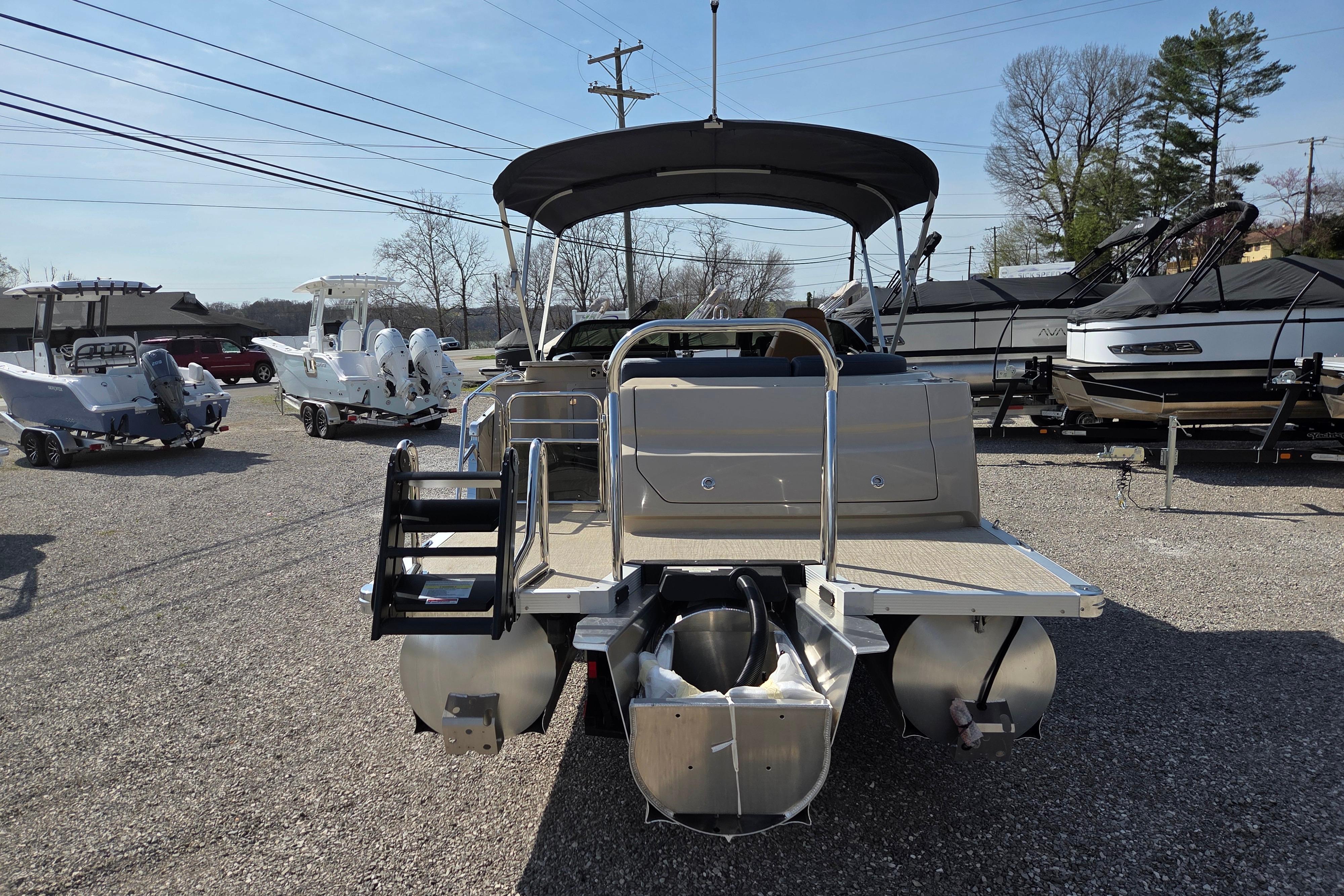 2026 Avalon Platinum Catalina 2585 Windshield Elite