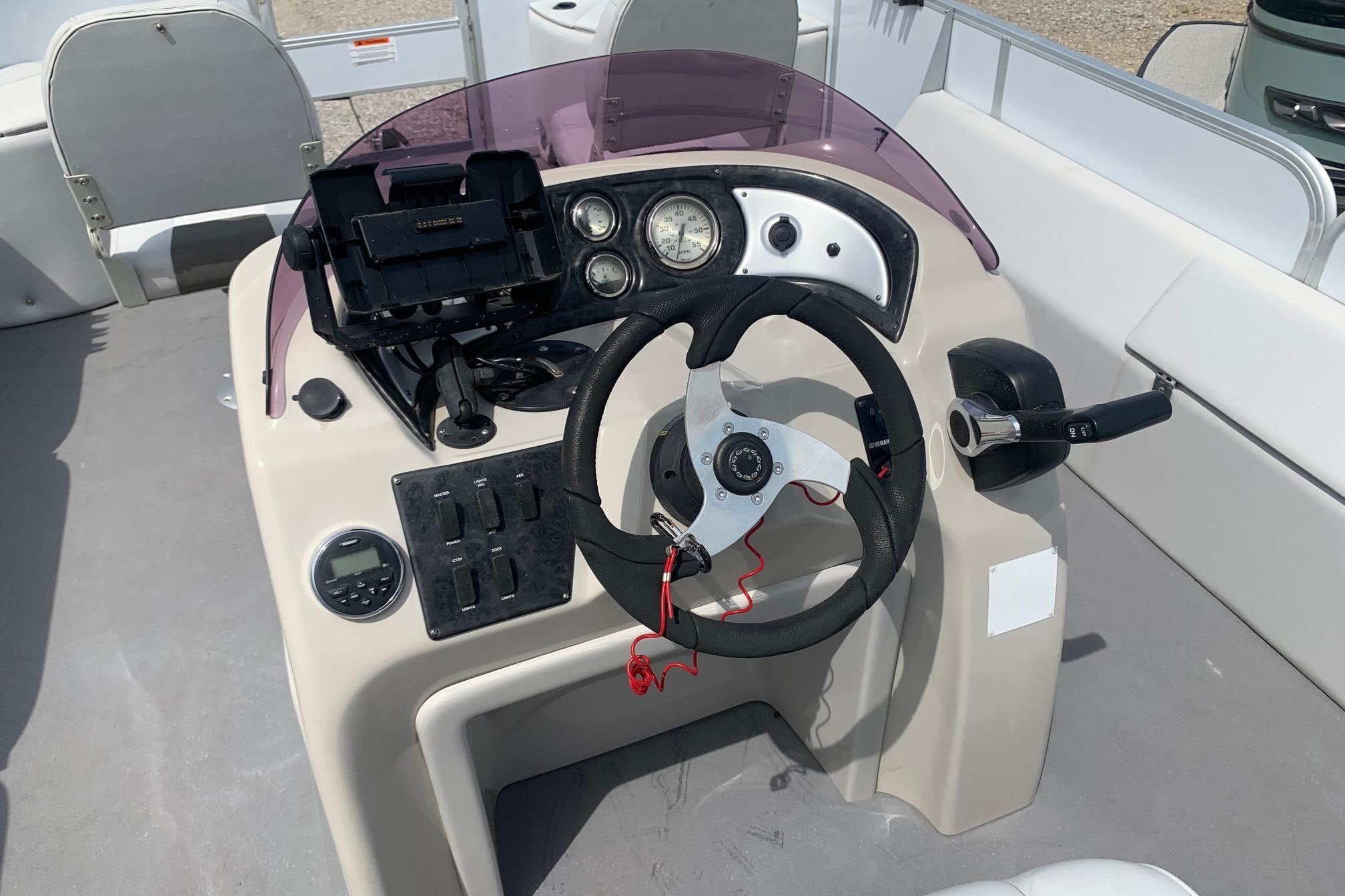 Used 2019 SunCatcher V22FC