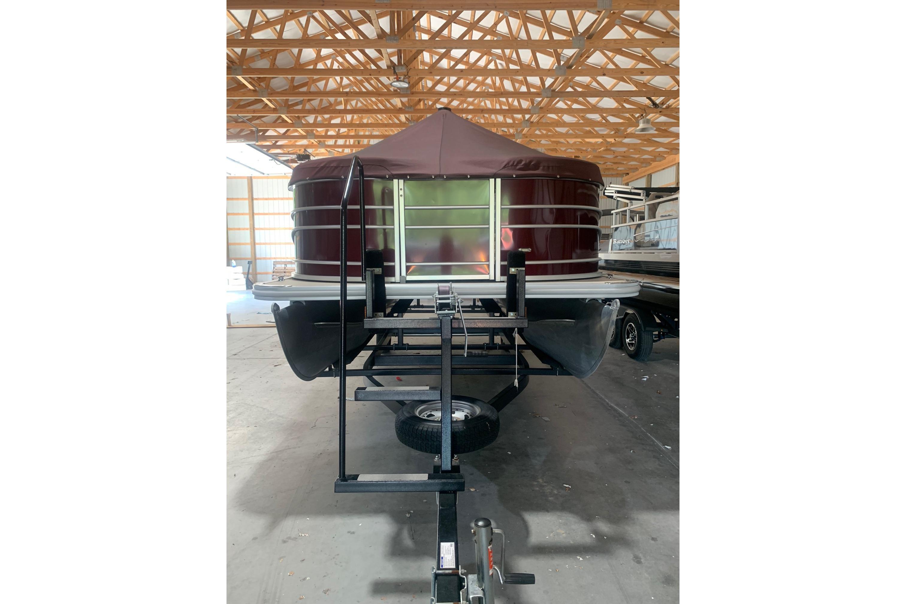 Used 2019 Sylvan Mirage 820 Cruise