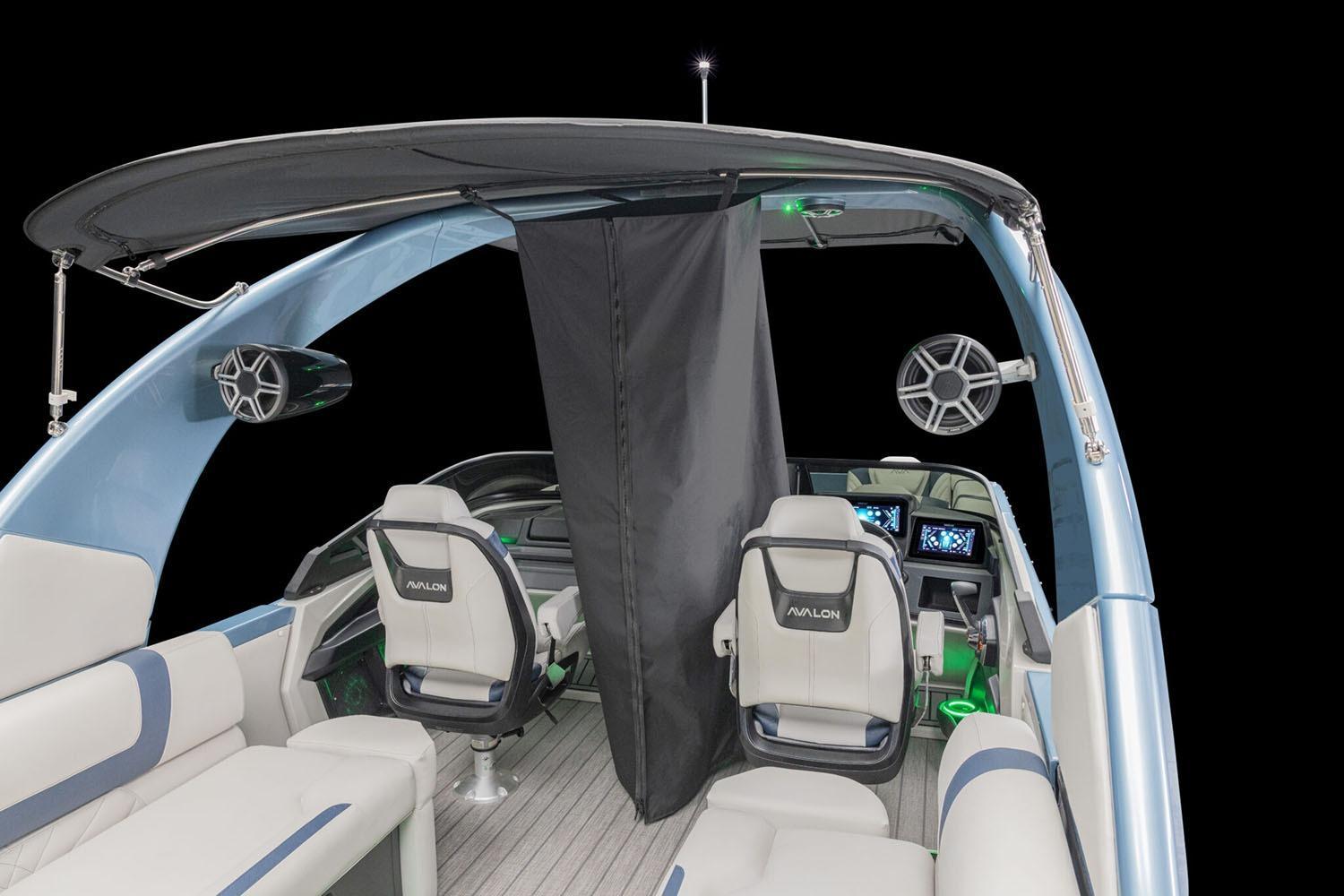 2026 Avalon Excalibur Quad Lounge Shift Windshield - 27'