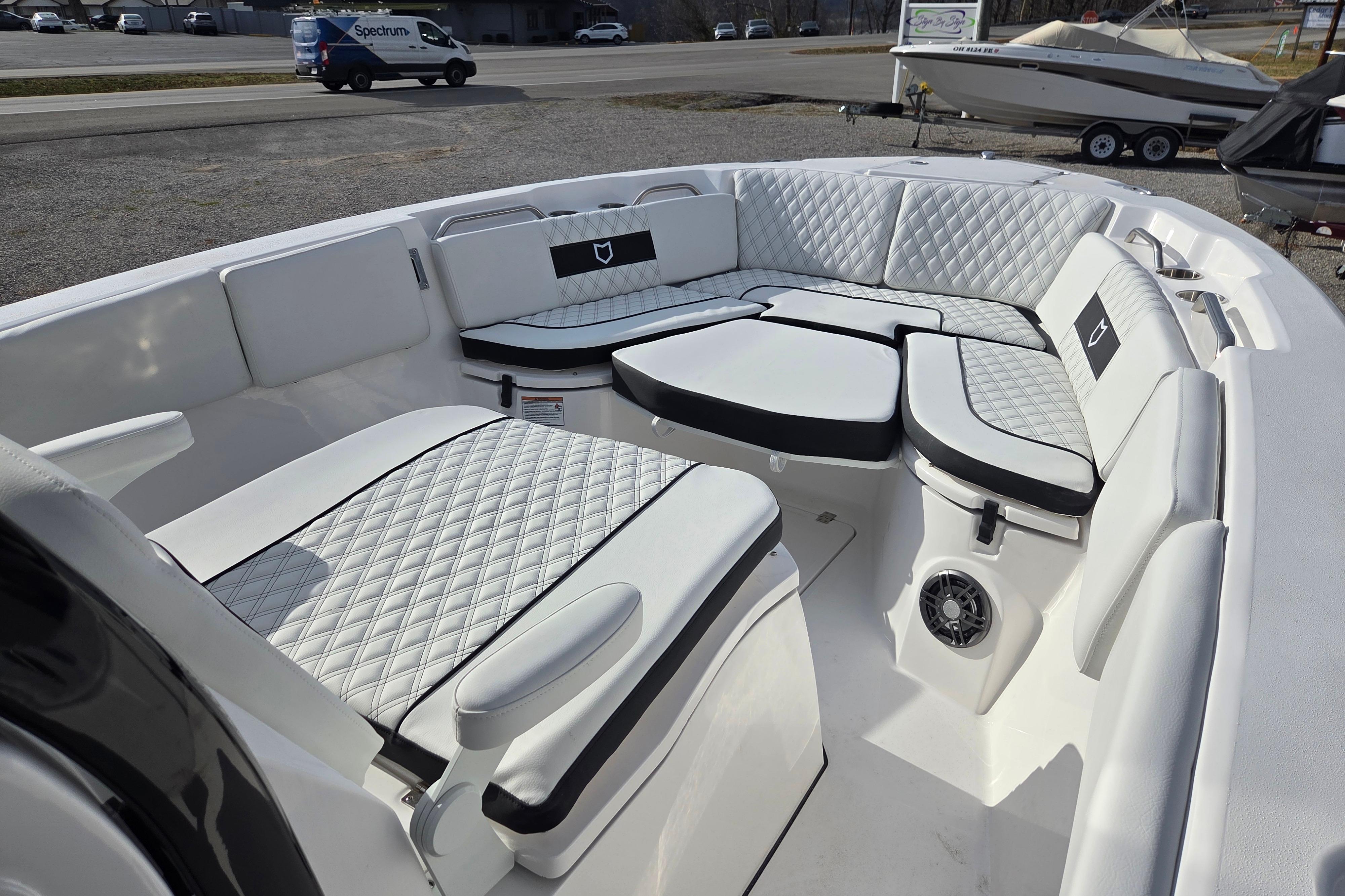 2026 Sea Fox 268 Commander