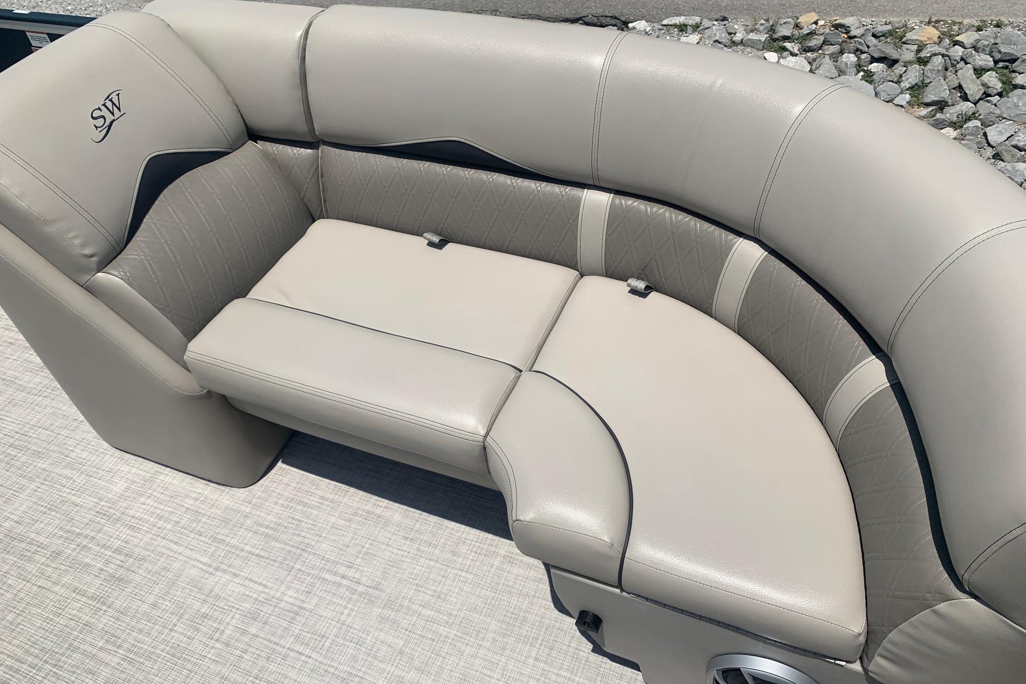 Used 2023 Silver Wave 2410 SW3 CLS