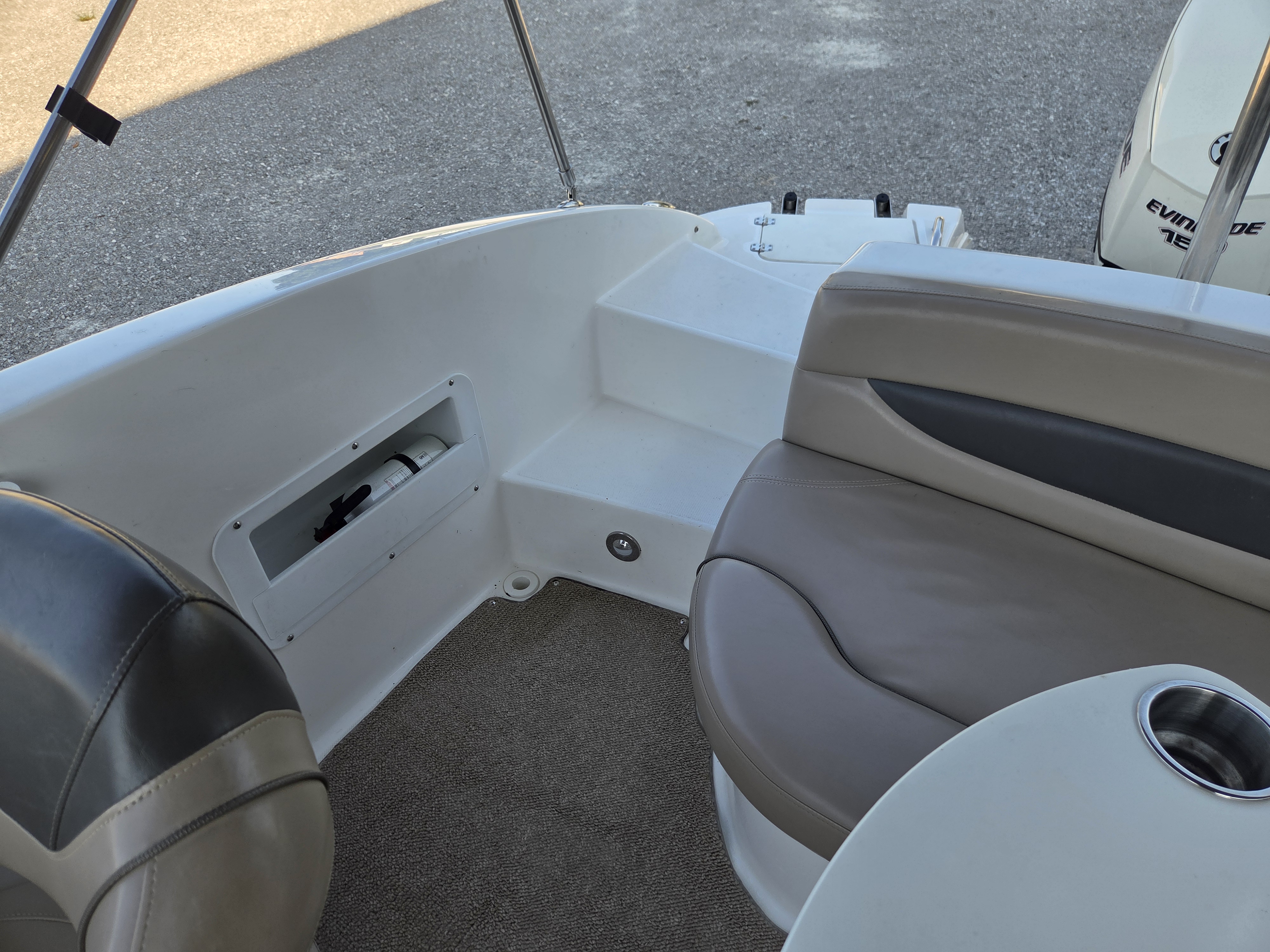 Used 2013 Hurricane 203 Sundeck Sport OB