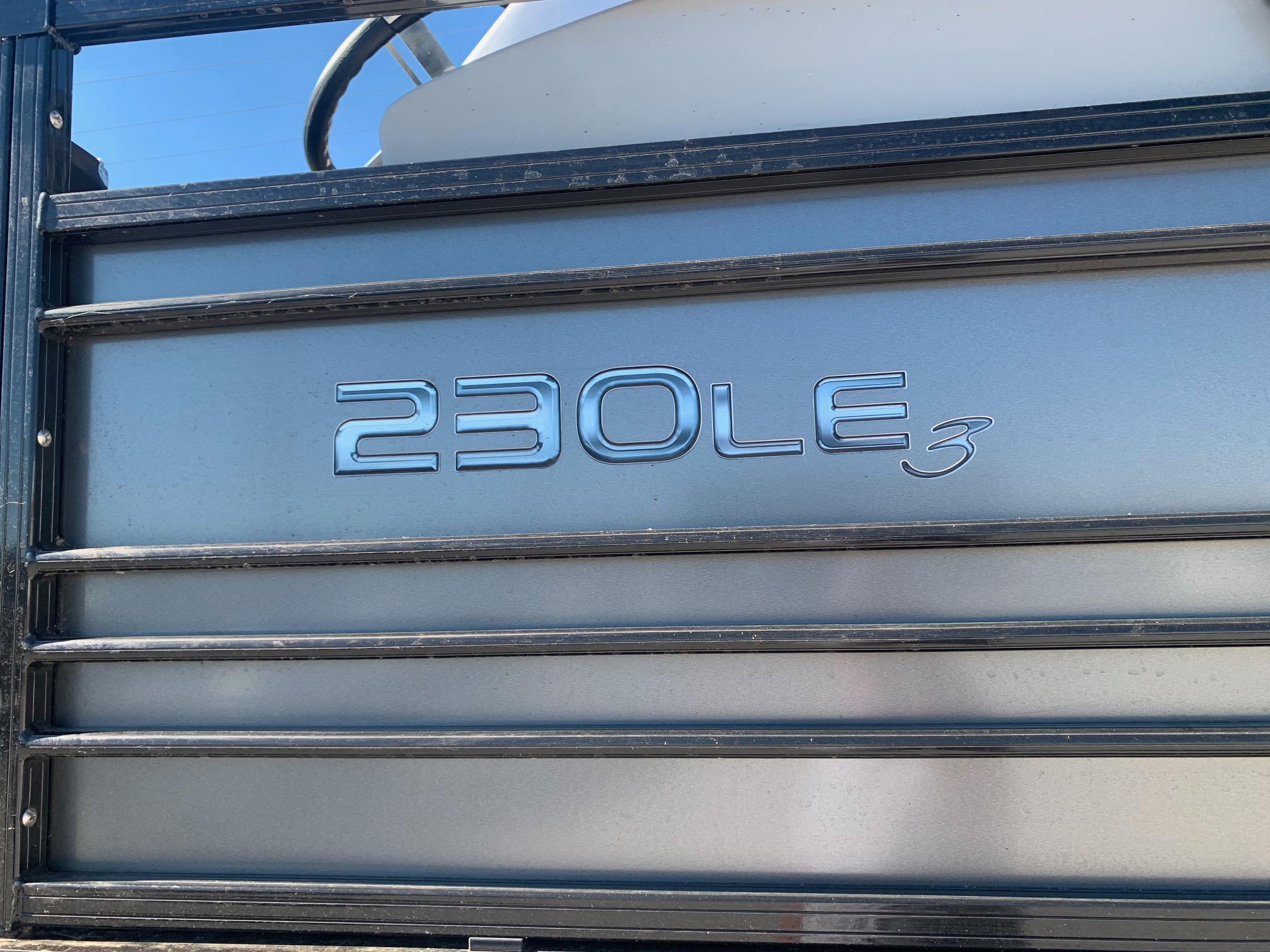 Used 2021 REGENCY TRITOON 230 LE3