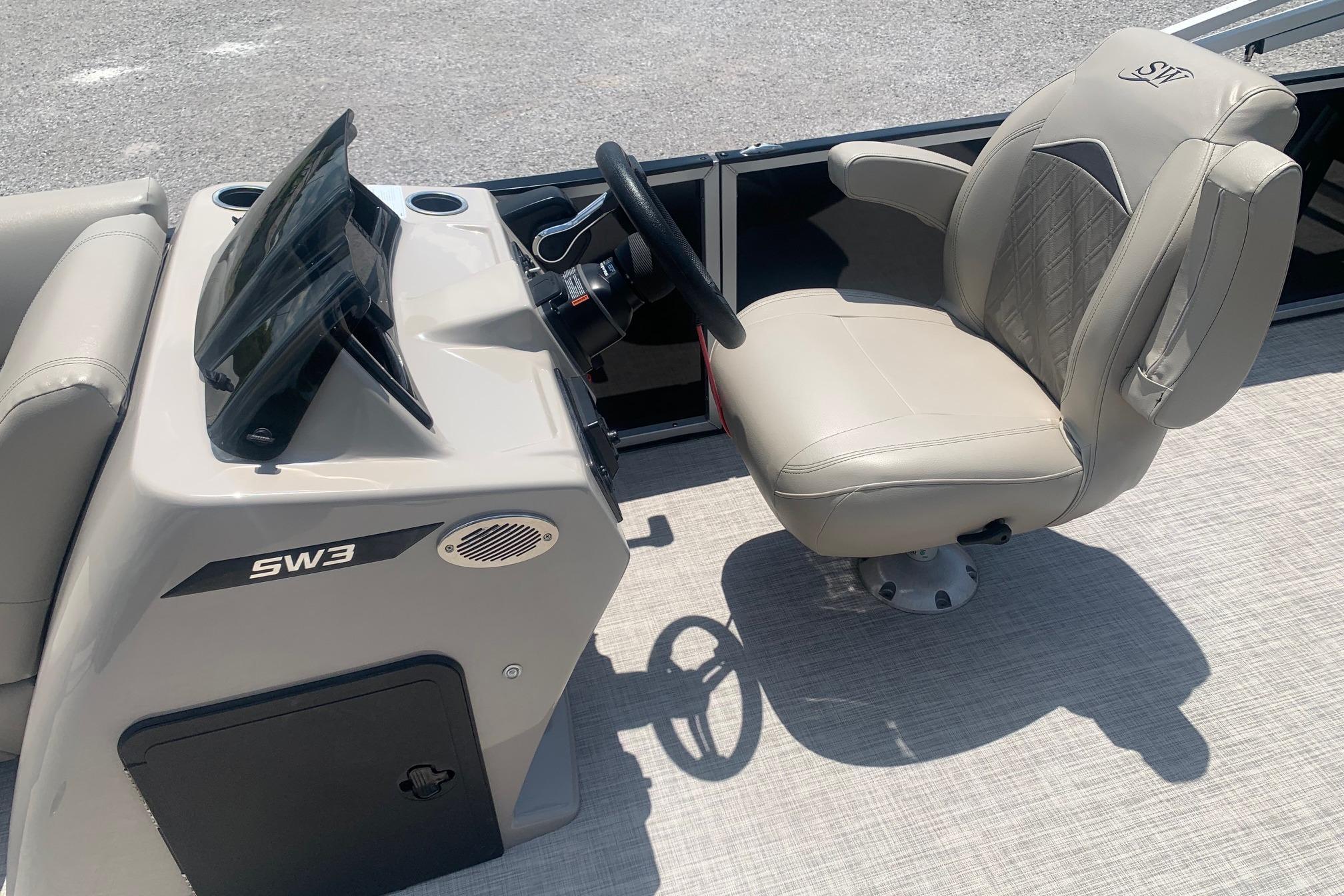 Used 2023 Silver Wave 2410 SW3 CLS