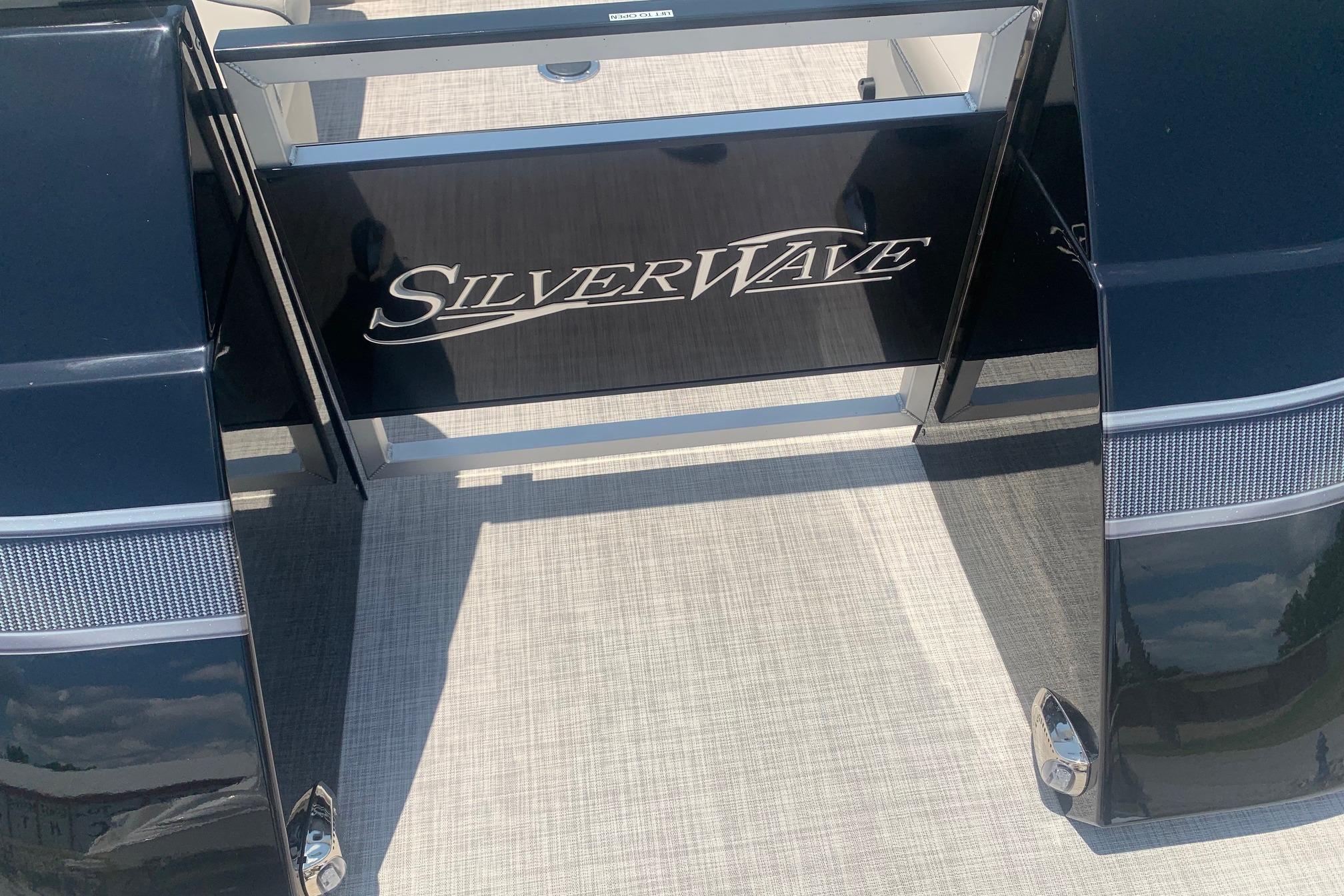 Used 2023 Silver Wave 2410 SW3 CLS