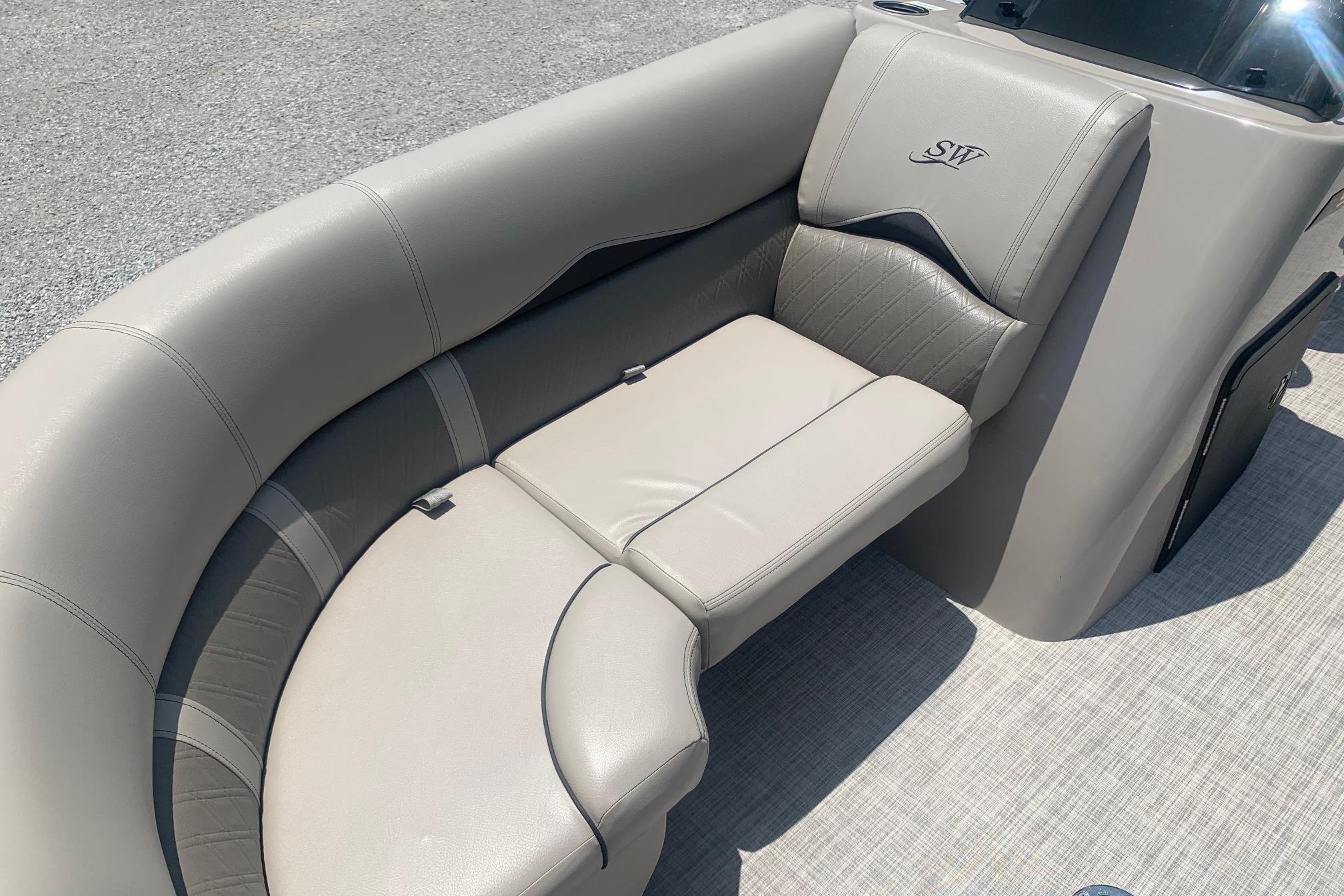 Used 2023 Silver Wave 2410 SW3 CLS