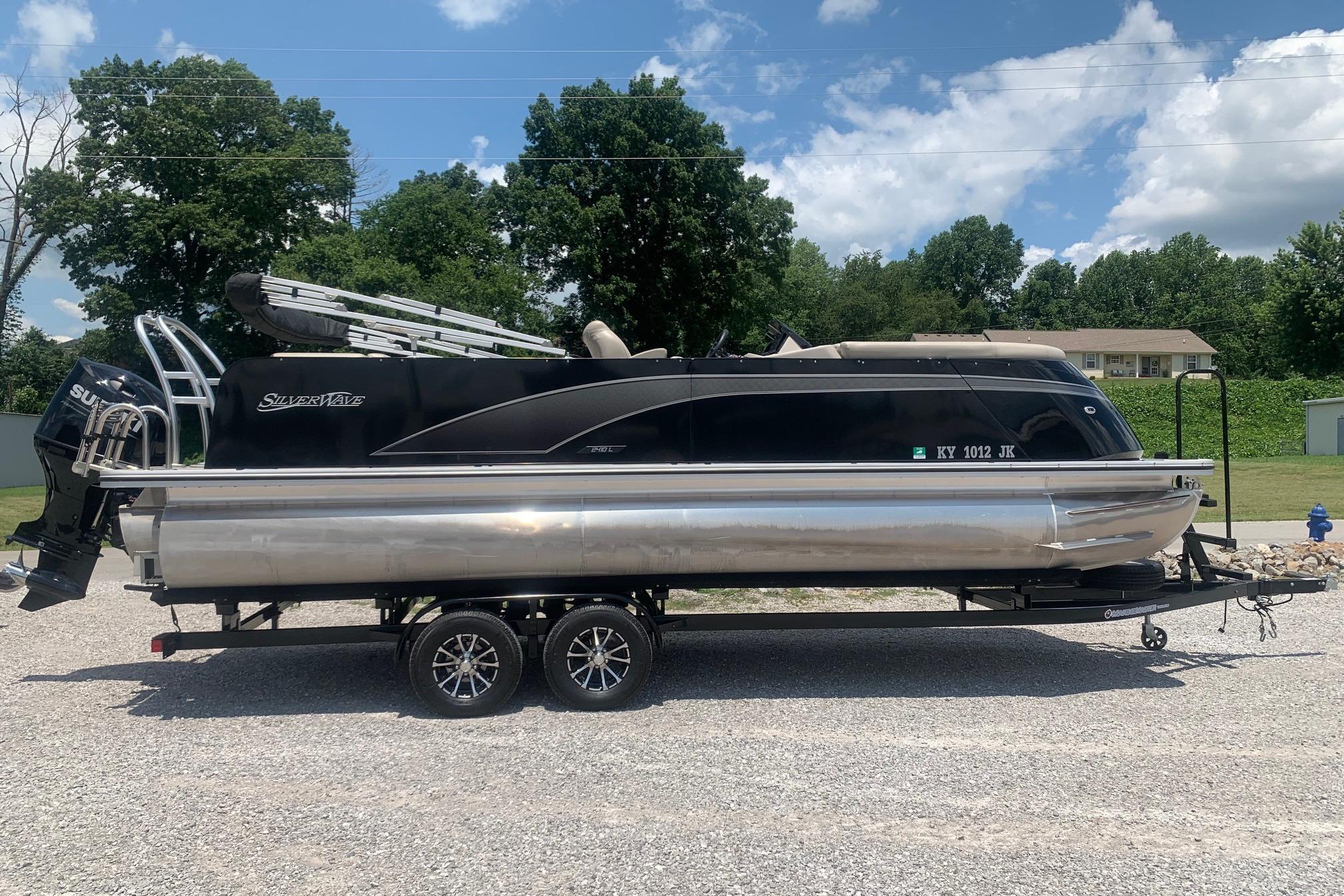 Used 2023 Silver Wave 2410 SW3 CLS