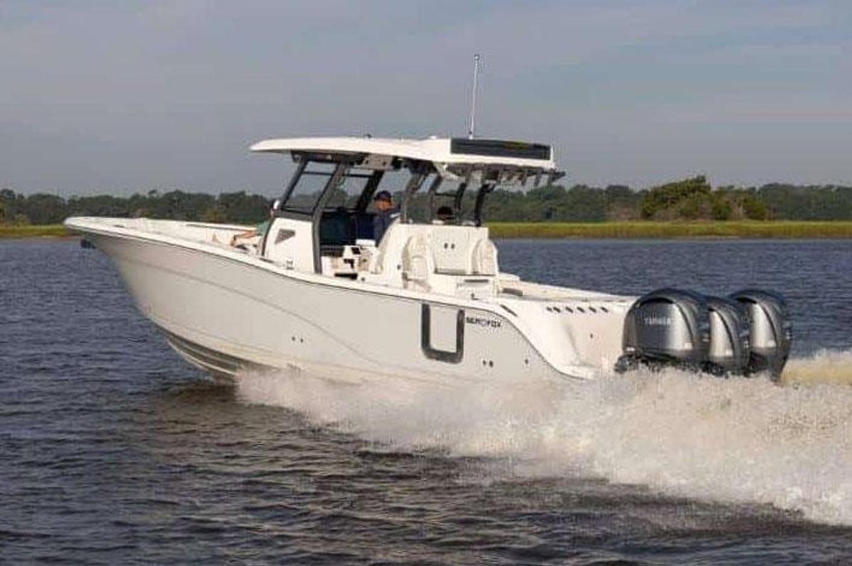 2026 Sea Fox 368 Commander
