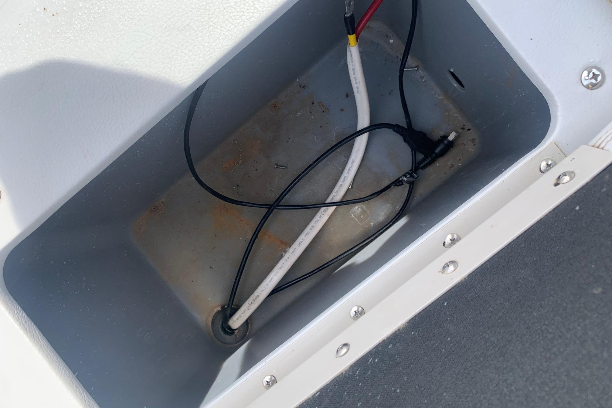 Used 2019 SunCatcher V22FC