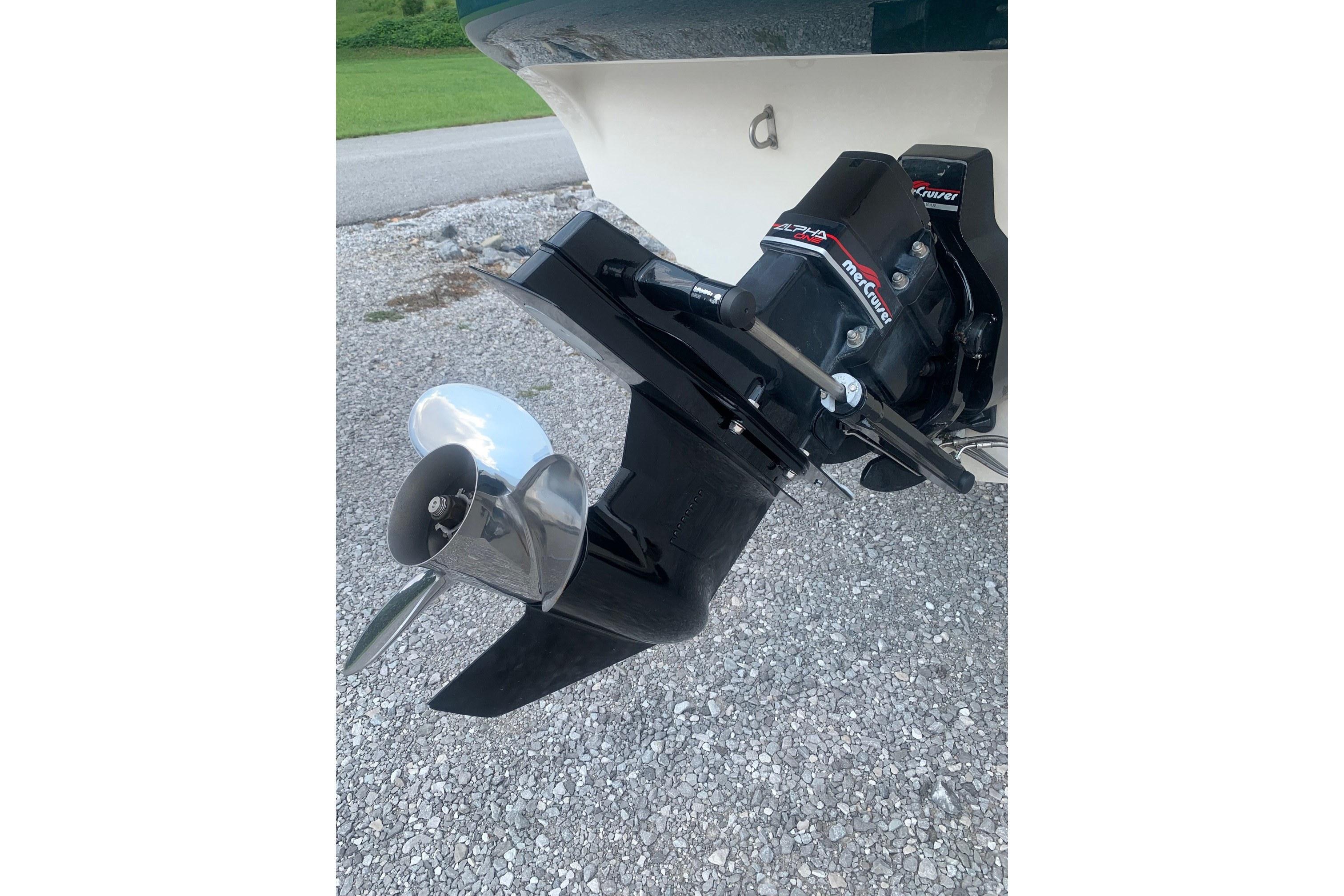 Used 2000 Maxum 2300 SC