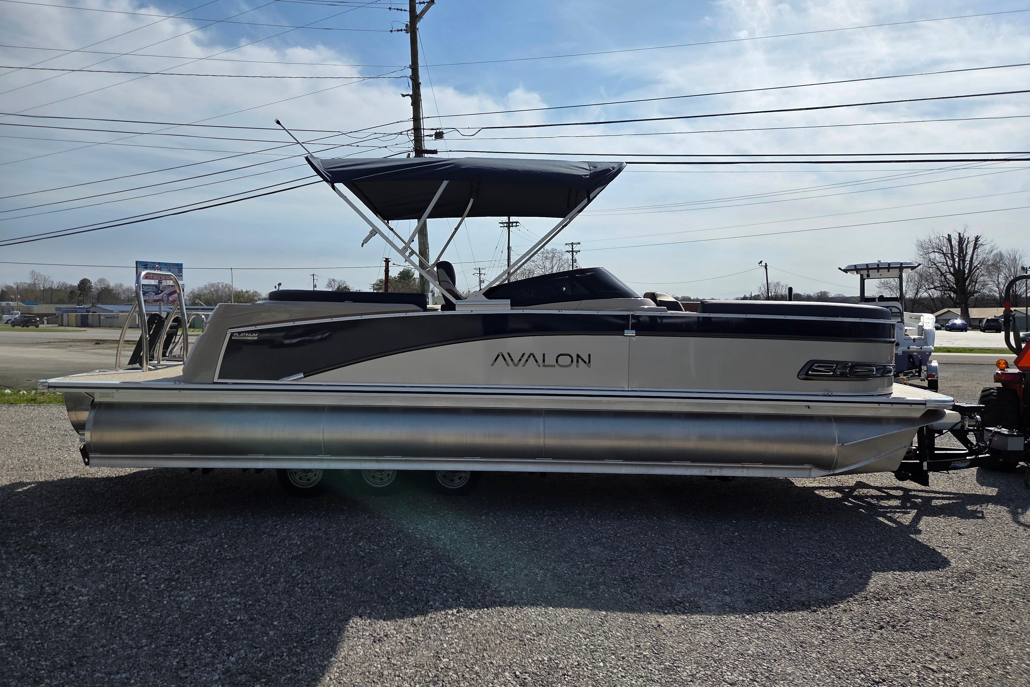 2026 Avalon Platinum Catalina 2585 Windshield Elite