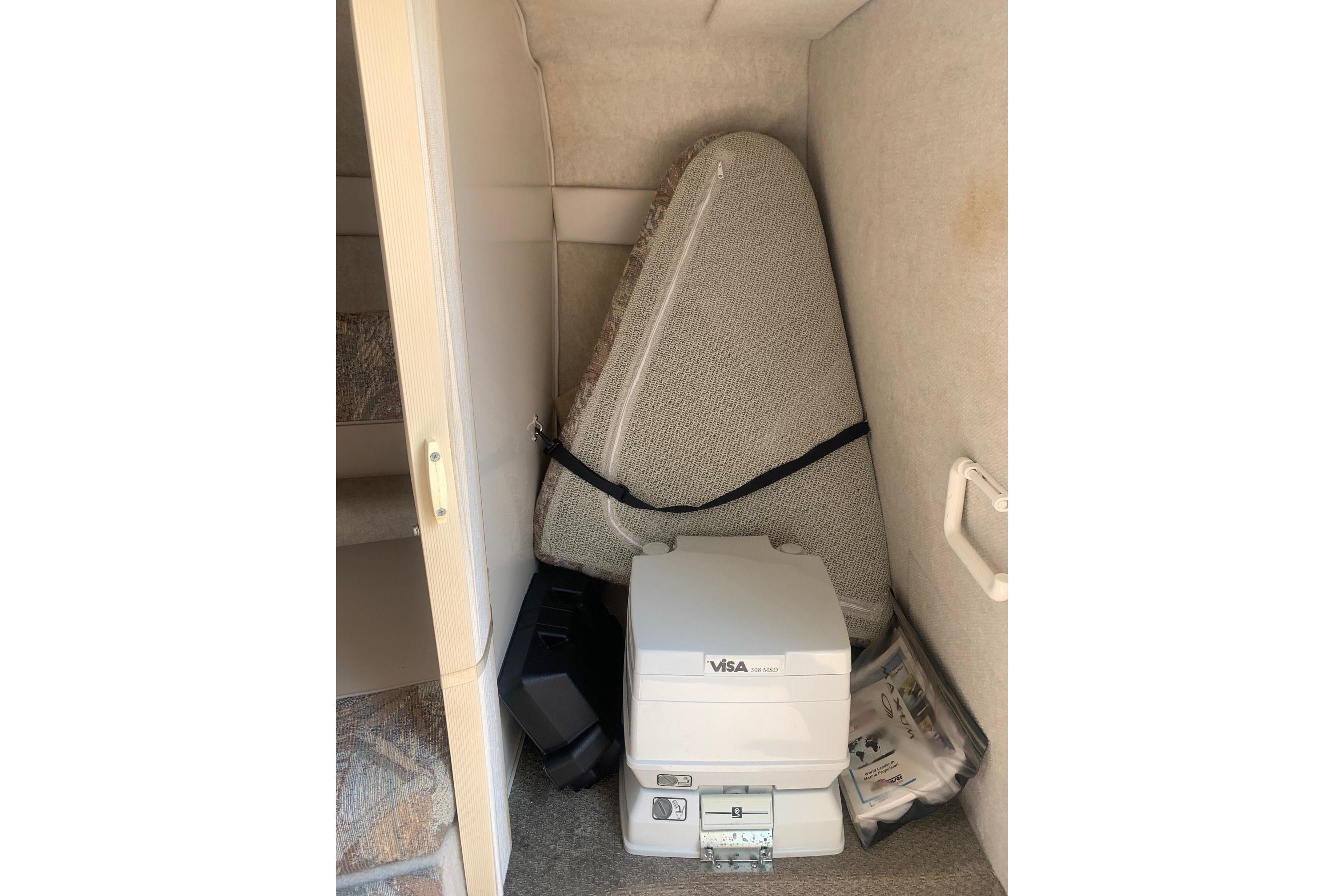 Used 2000 Maxum 2300 SC