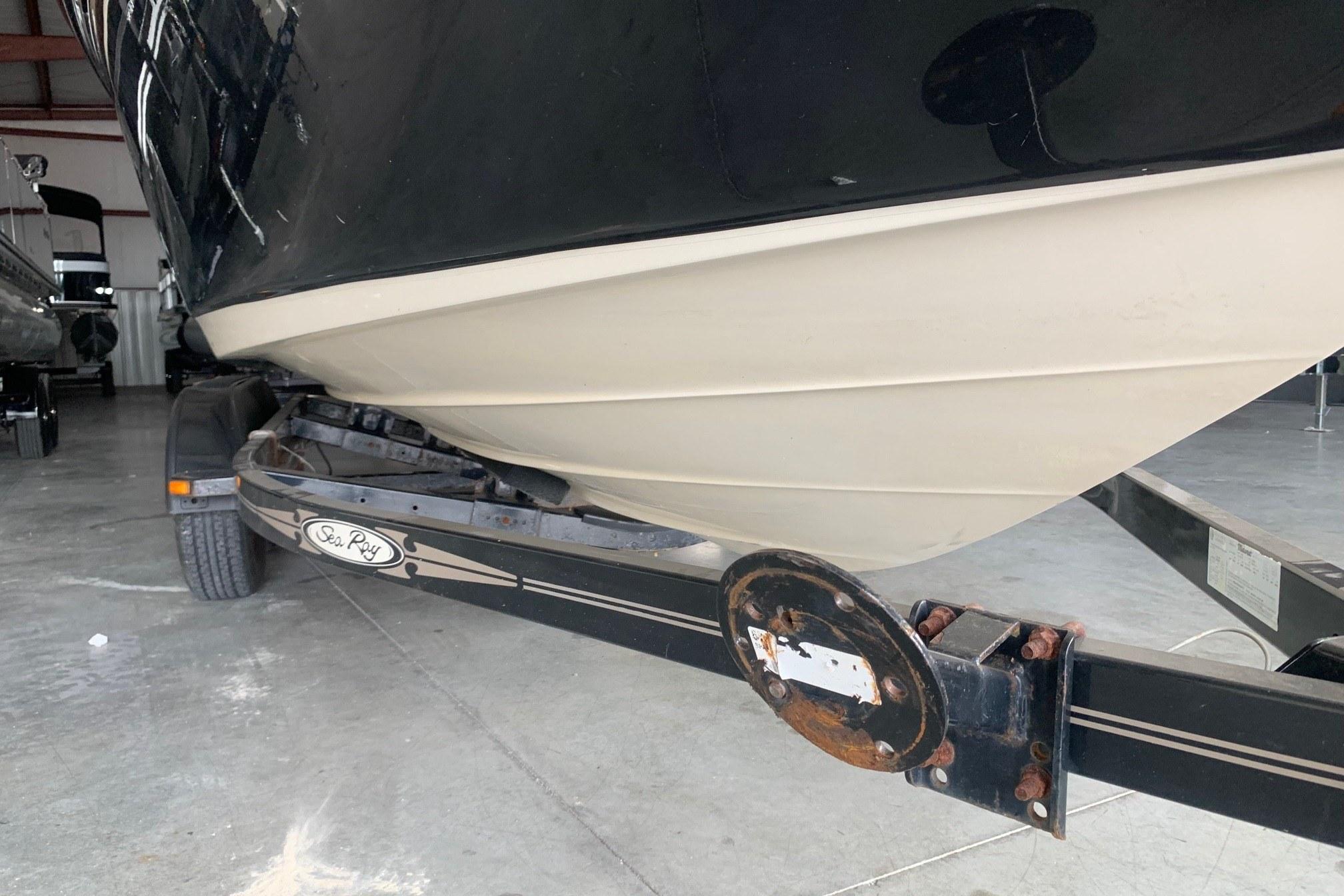 Used 2006 Sea Ray 220 Select