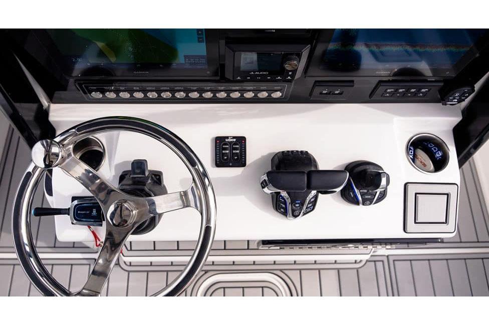 2026 Sea Fox 282 Hybrid LT