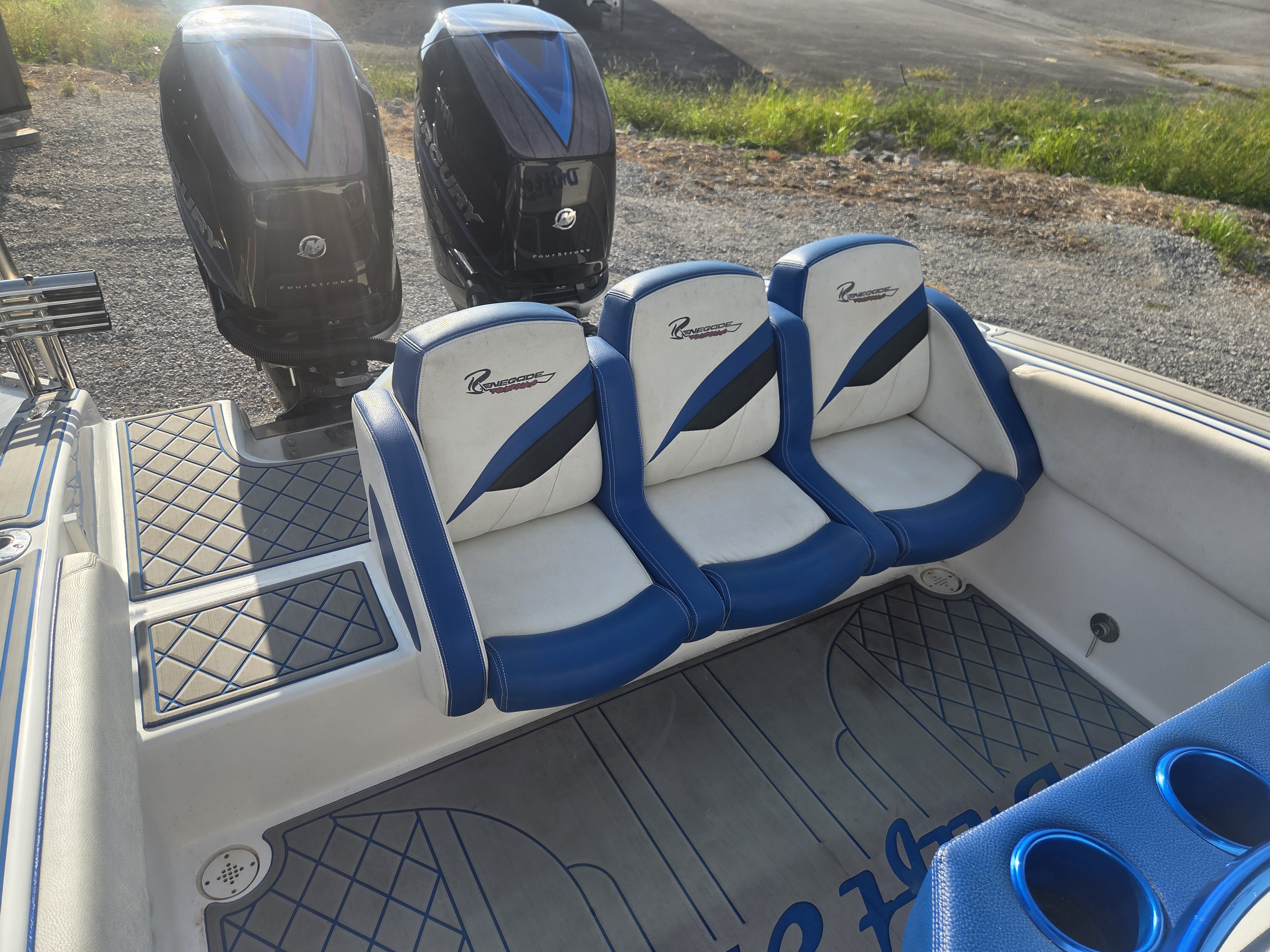 Used 2016 Renegade 32 Cuddy
