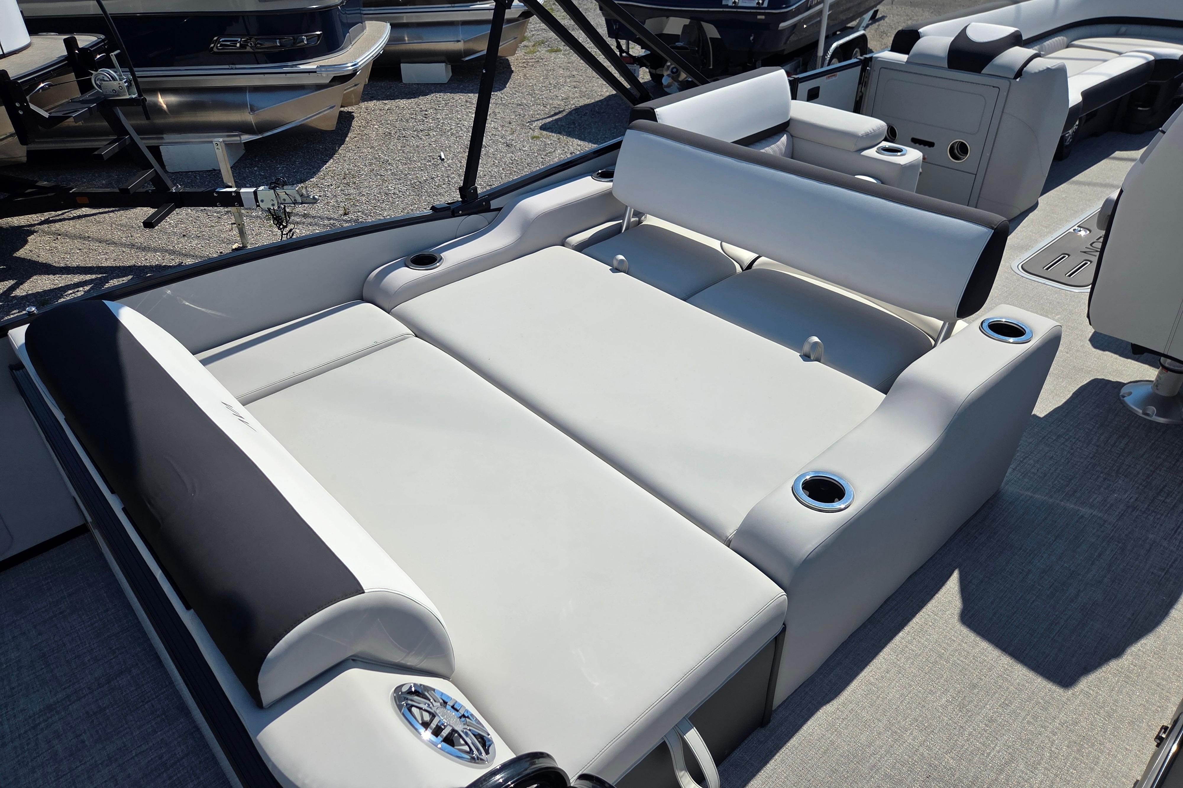 2026 Avalon Platinum Catalina 2585 Versitile Rear Lounger