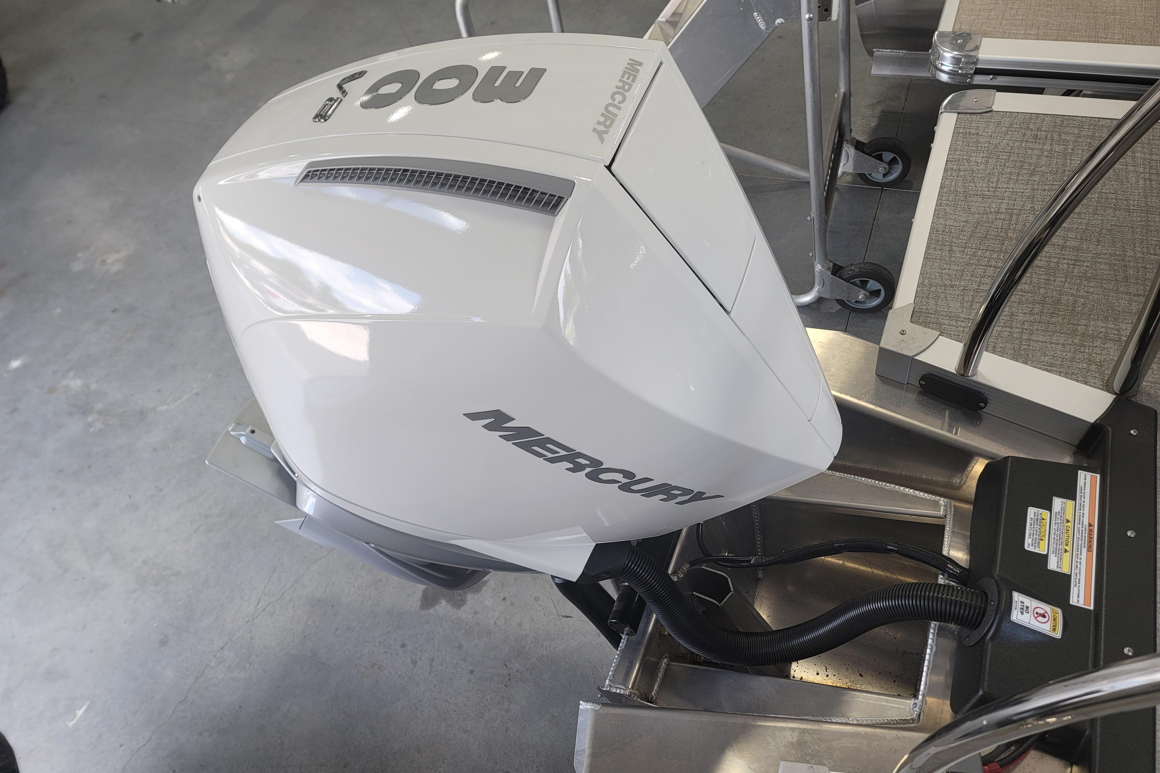 2026 Avalon Platinum Catalina 2585 Windshield Cruise Rear Bench