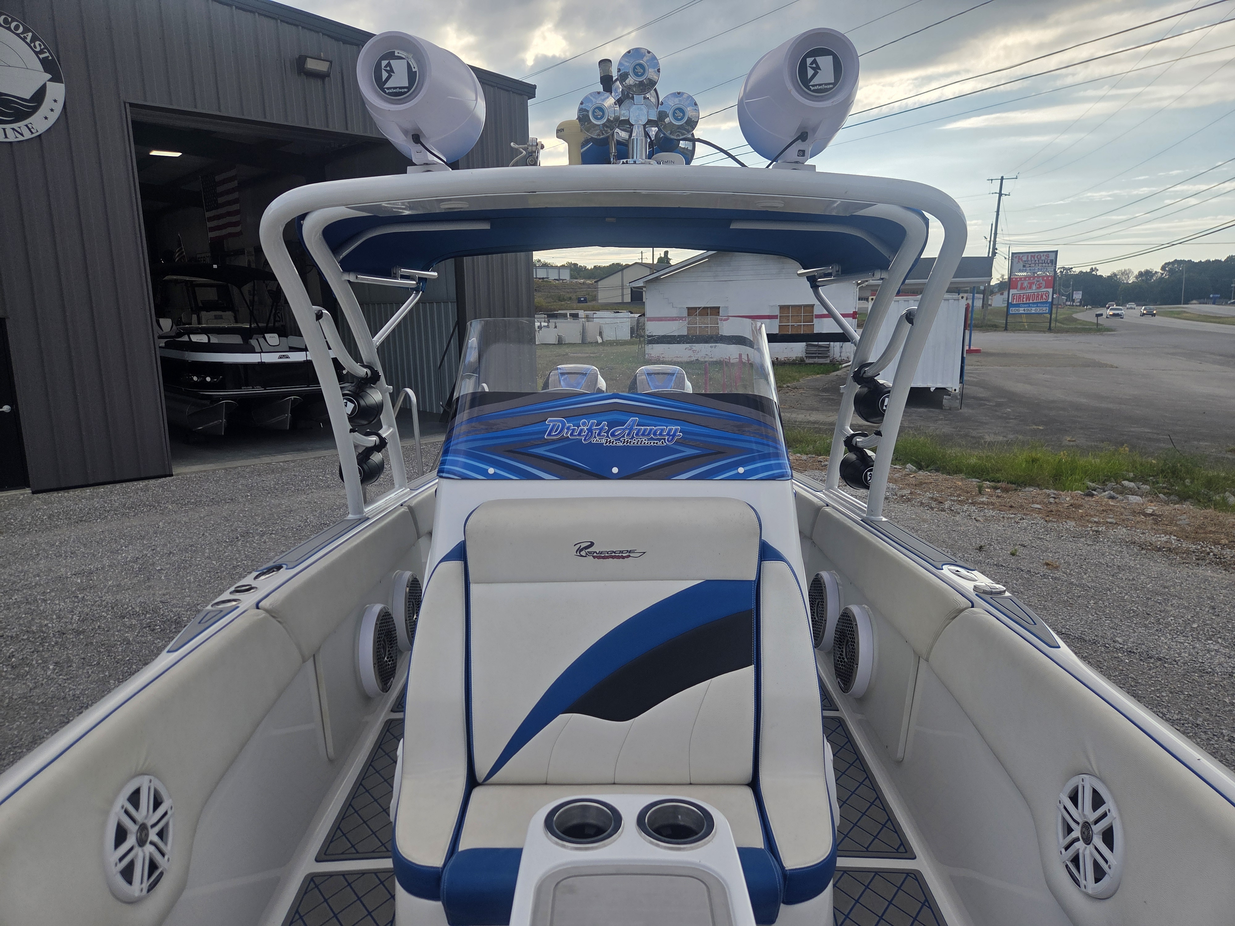 Used 2016 Renegade 32 Cuddy