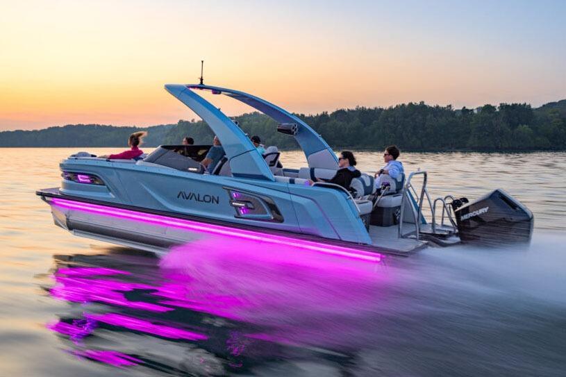 2026 Avalon Excalibur Elite Windshield - 27'