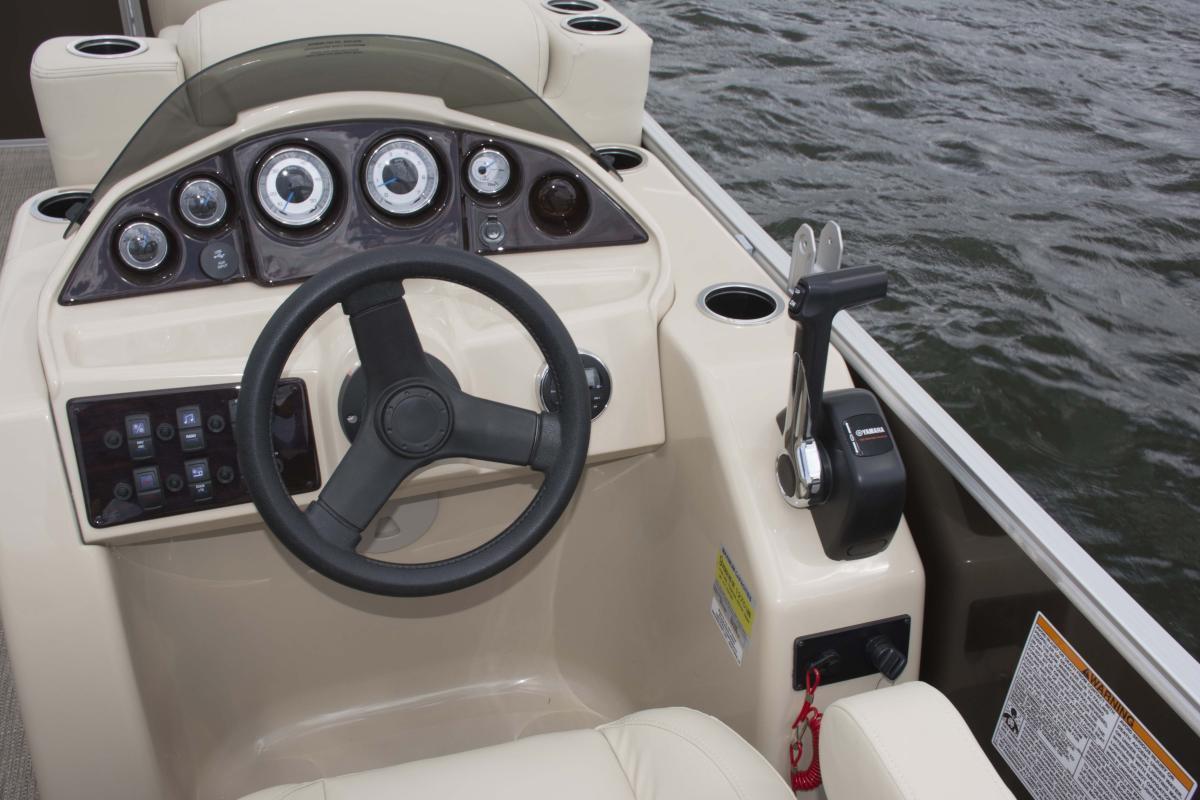 Used 2019 Sylvan Mirage 820 Cruise