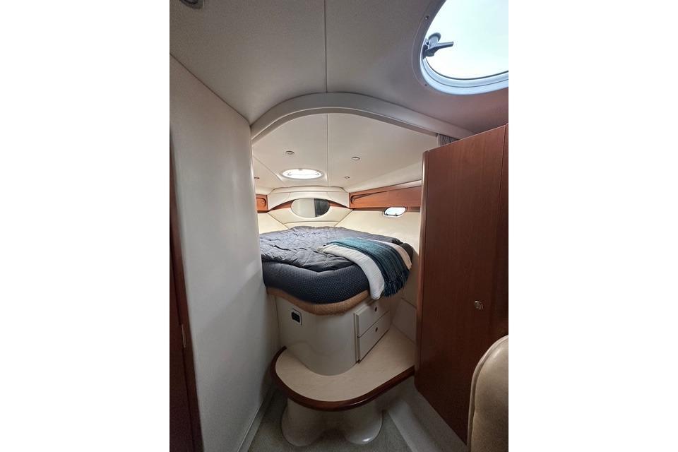 Used 2003 Four Winns 378 Vista