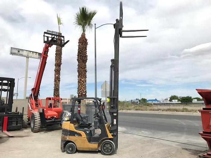Used 2004 CAT C5000 FORKLIFT