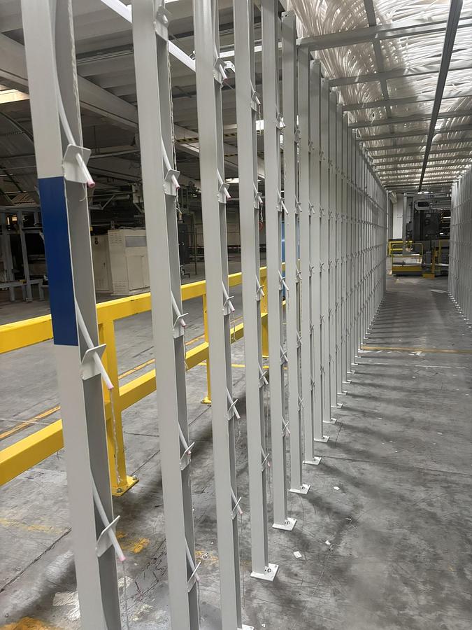 Used Matthys tufing creel with mobile creel carts