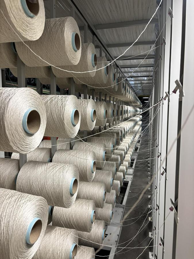 Used Matthys tufing creel with mobile creel carts