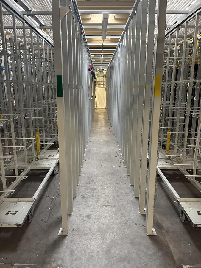 Used Matthys tufing creel with mobile creel carts