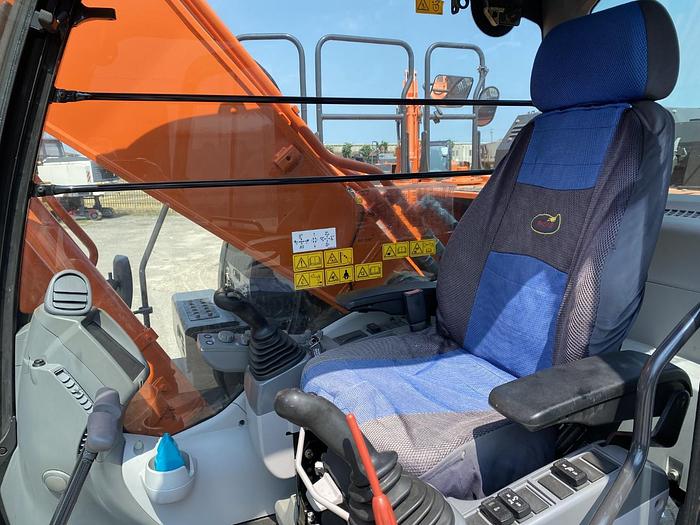 Usato 2016 HITACHI ZX300LCN-6