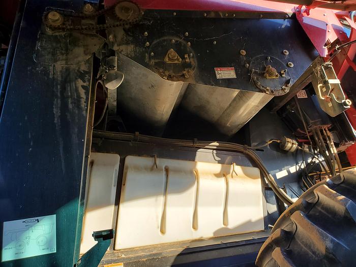 Used Case 8120 Combine w/ 40' Draper Head ** 1300 Sep Hrs **