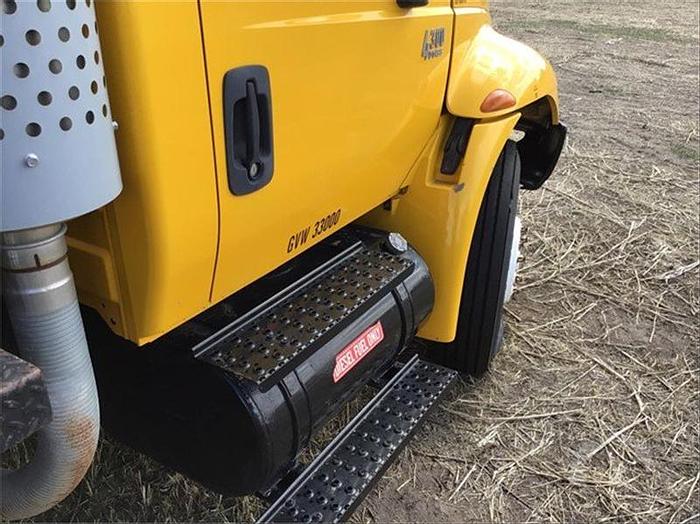 Used 2005 Smeal 10T Pump Hoist Rig