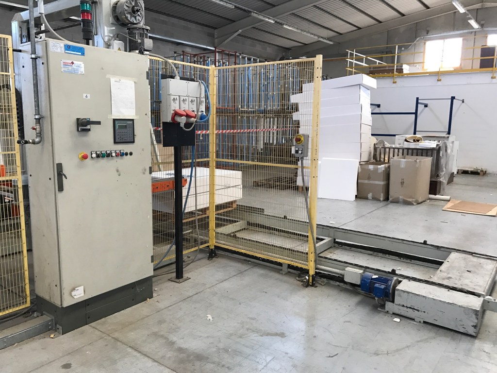 Usato 2002 Linea di imballaggio per lettini o prodotti similari