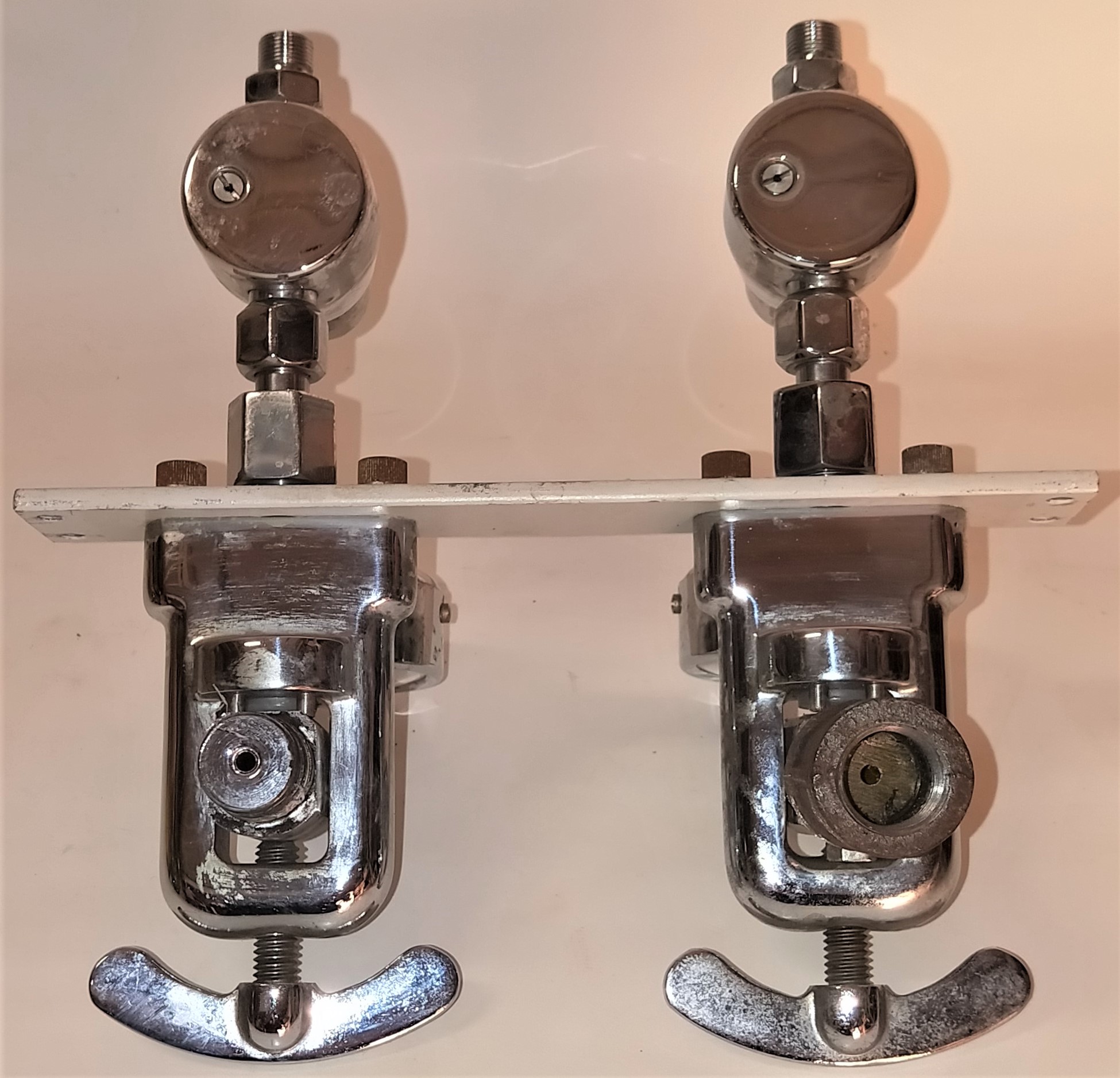 Used Dameca Dual Oxygen Regulator for Anesthesia Machine