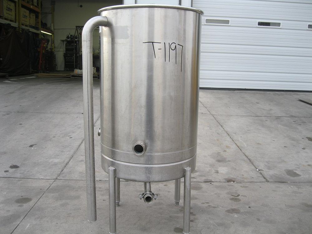 Usado 50 GALLON BALANCE TANK.   SERIAL 2328-29