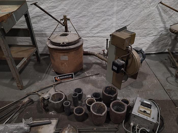 Used Speedy Melt Gas Fired Metal Melting Furnace with Accessories