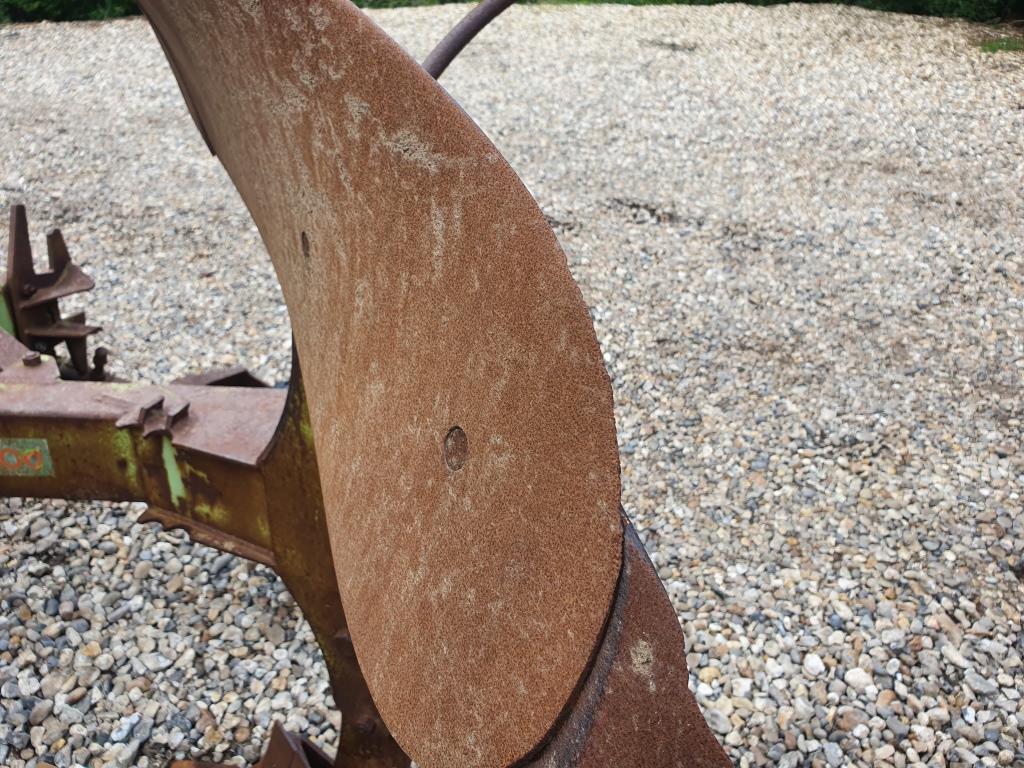 Used Dowdeswell DP7 3 Furrow Plough