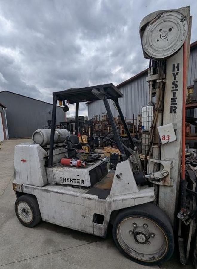 Used HYSTER 15,500LB FORKLIFT