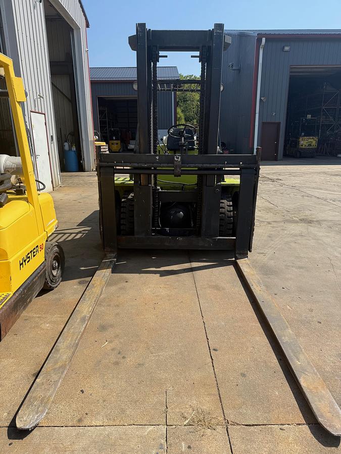 Used CLARK 15,500LB FORKLIFT
