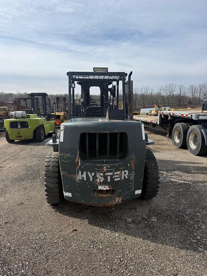 Used HYSTER FORKLIFT 15,500LB CAPACITY