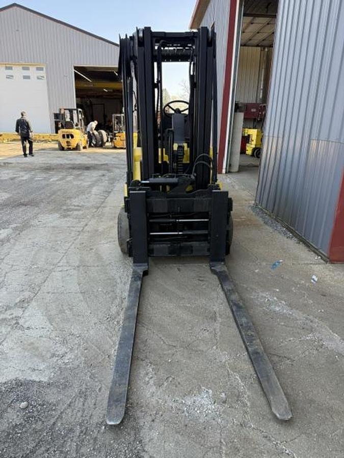 Used HYSTER 12,000LB ELECTRIC FORKLIFT
