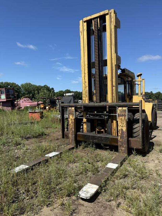 Used HYSTER 46,000LB FORKLIFT