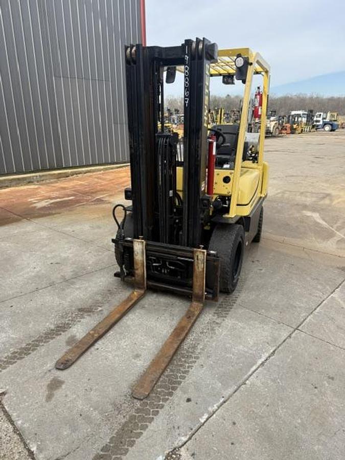 Used HYSTER 5000LB FORKLIFT